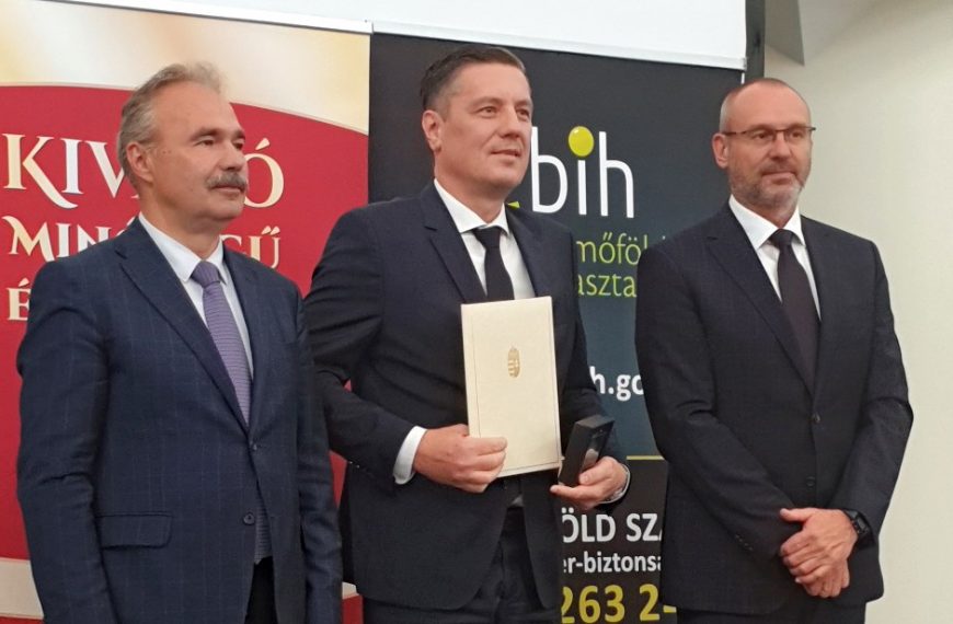 Kiváló Minőségű Élelmiszer védjegyet kapott a Nádudvari 25% tejföl